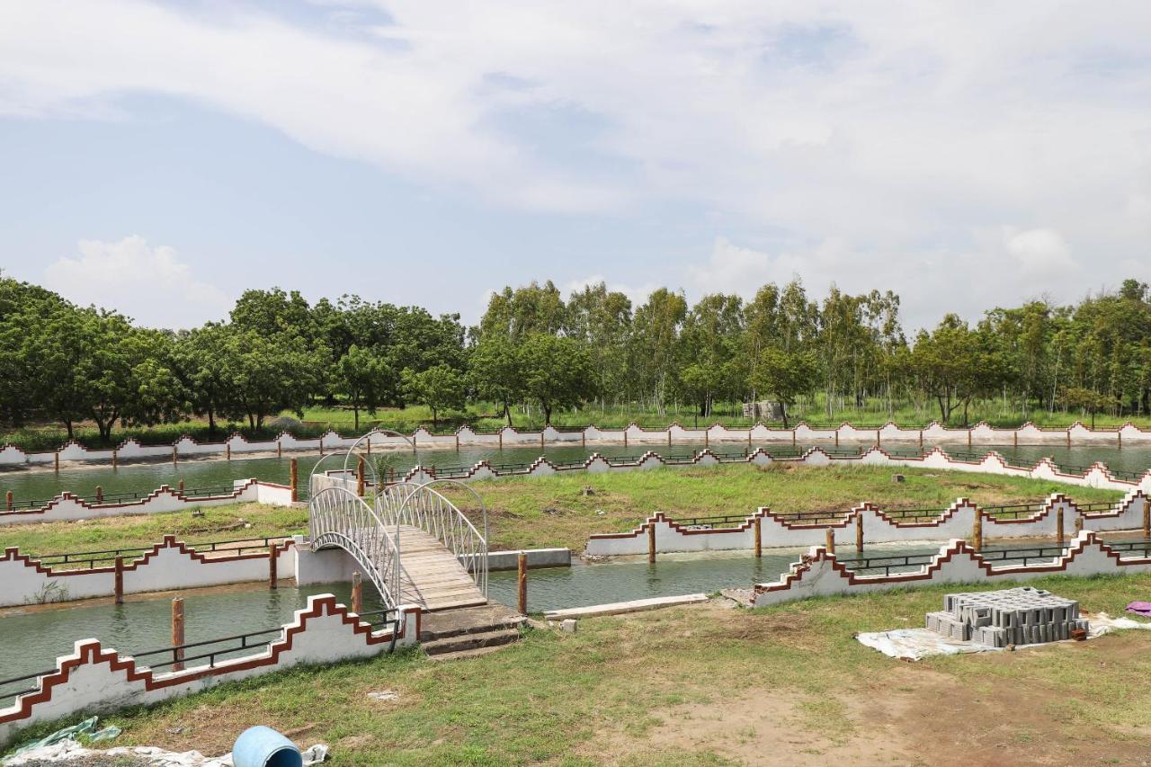 Capital O 49279 Chhab Chhaba Chhab Water Fun Park & Resort Damka Екстериор снимка